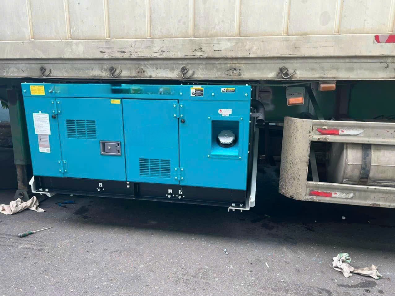 Máy phát điện container
